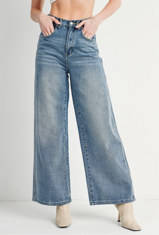 LT. Wash Wide leg jeans