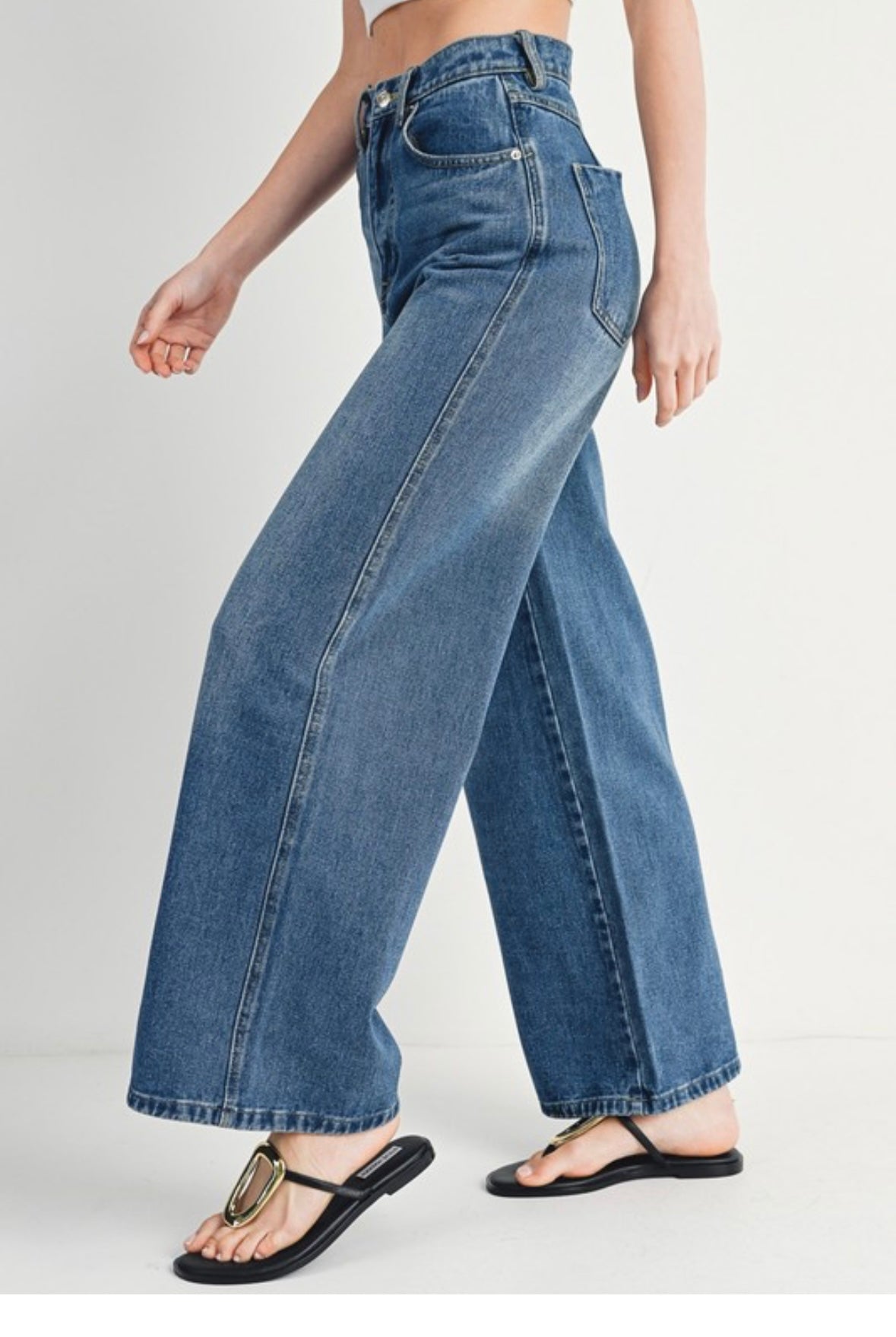 Med. Wash Wide Leg jeans