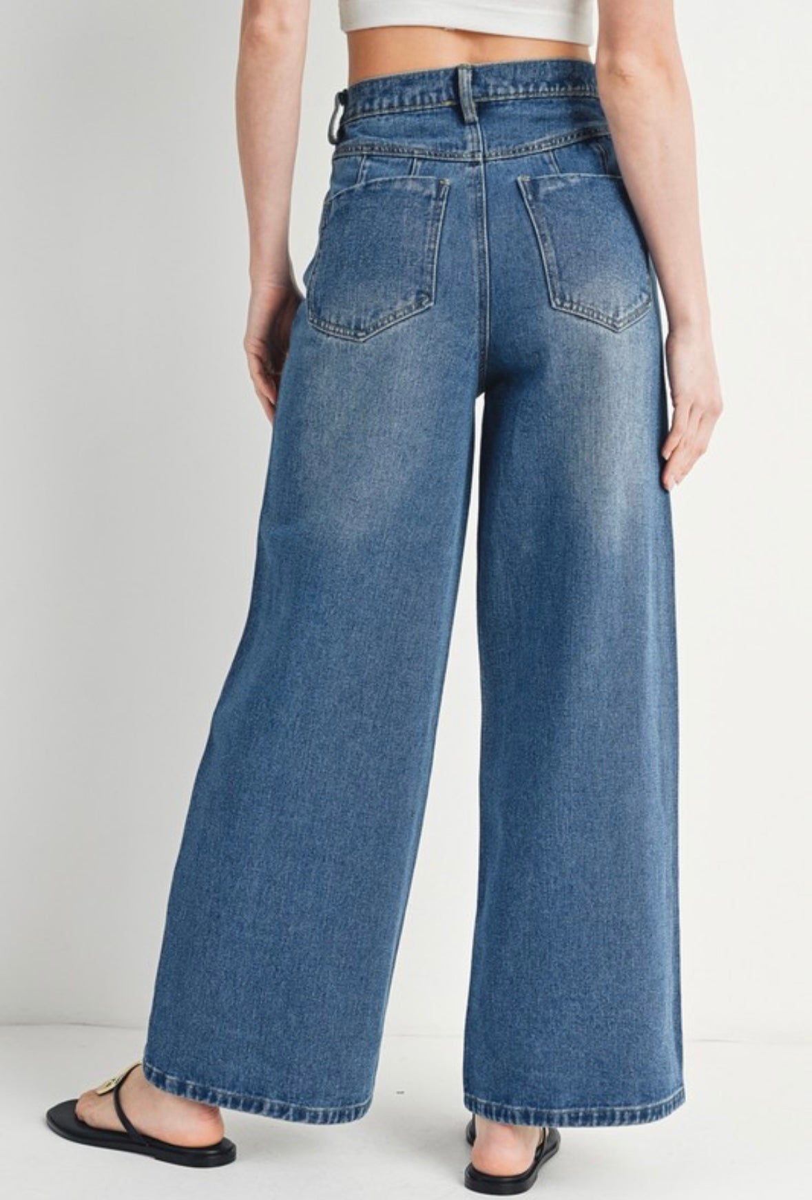 Med. Wash Wide Leg jeans
